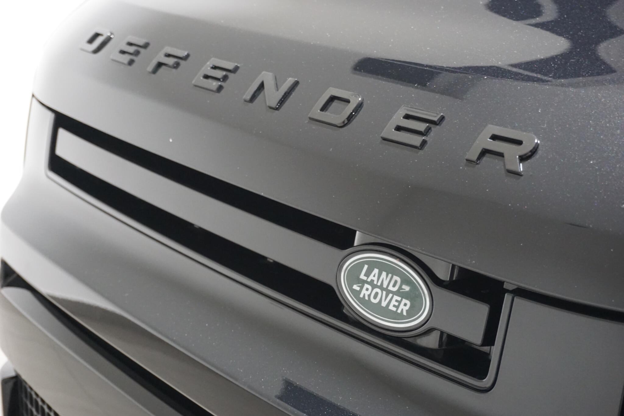 Land Rover Defender 110 3.0 D350 MHEV X-Dynamic SE SUV 5dr Diesel Auto 4WD Euro 6 (s/s) (350 ps)